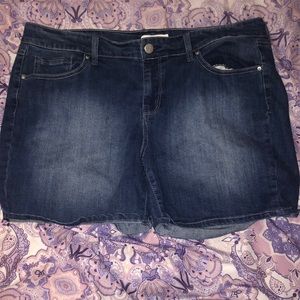 2 for $10 Mid rise shorts